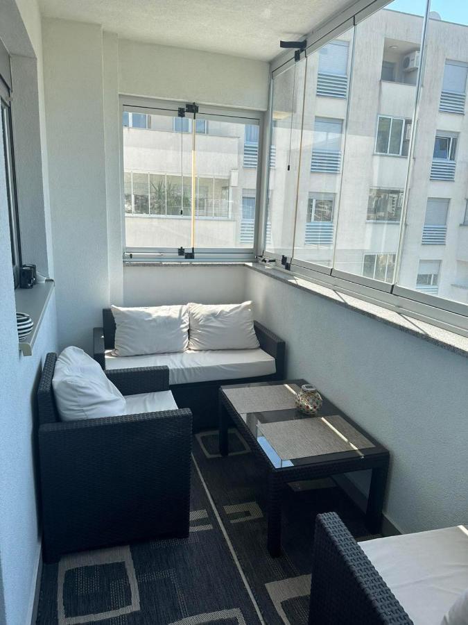 Luxury Aparment Blossom โมสตาร์ ภายนอก รูปภาพ